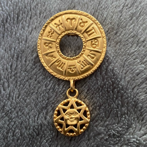 Anne Klein Jewelry - Vintage Anne Klein Zodiac Gold Tone Pin Brooch W/ Sun Excellent Condition Signed